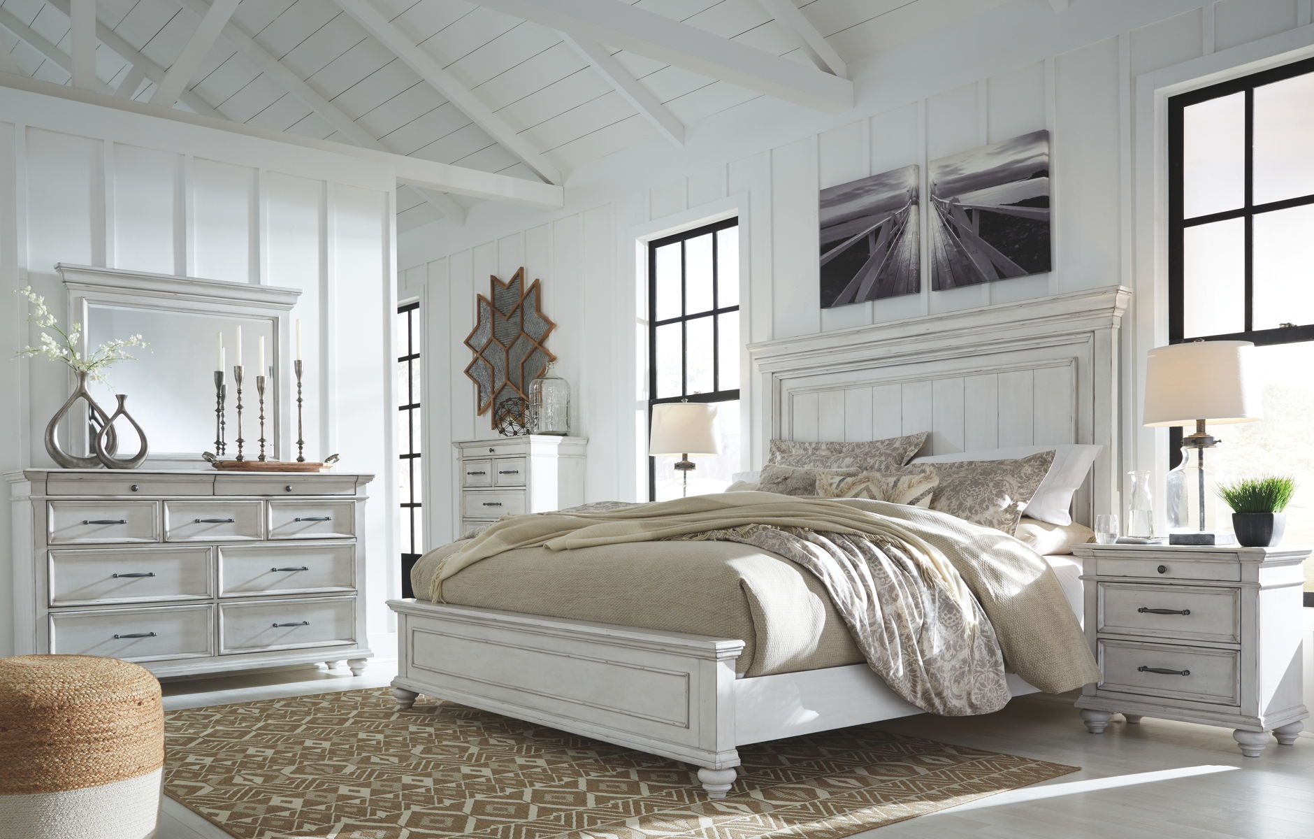 Kanwyn – Panel Bedroom Set