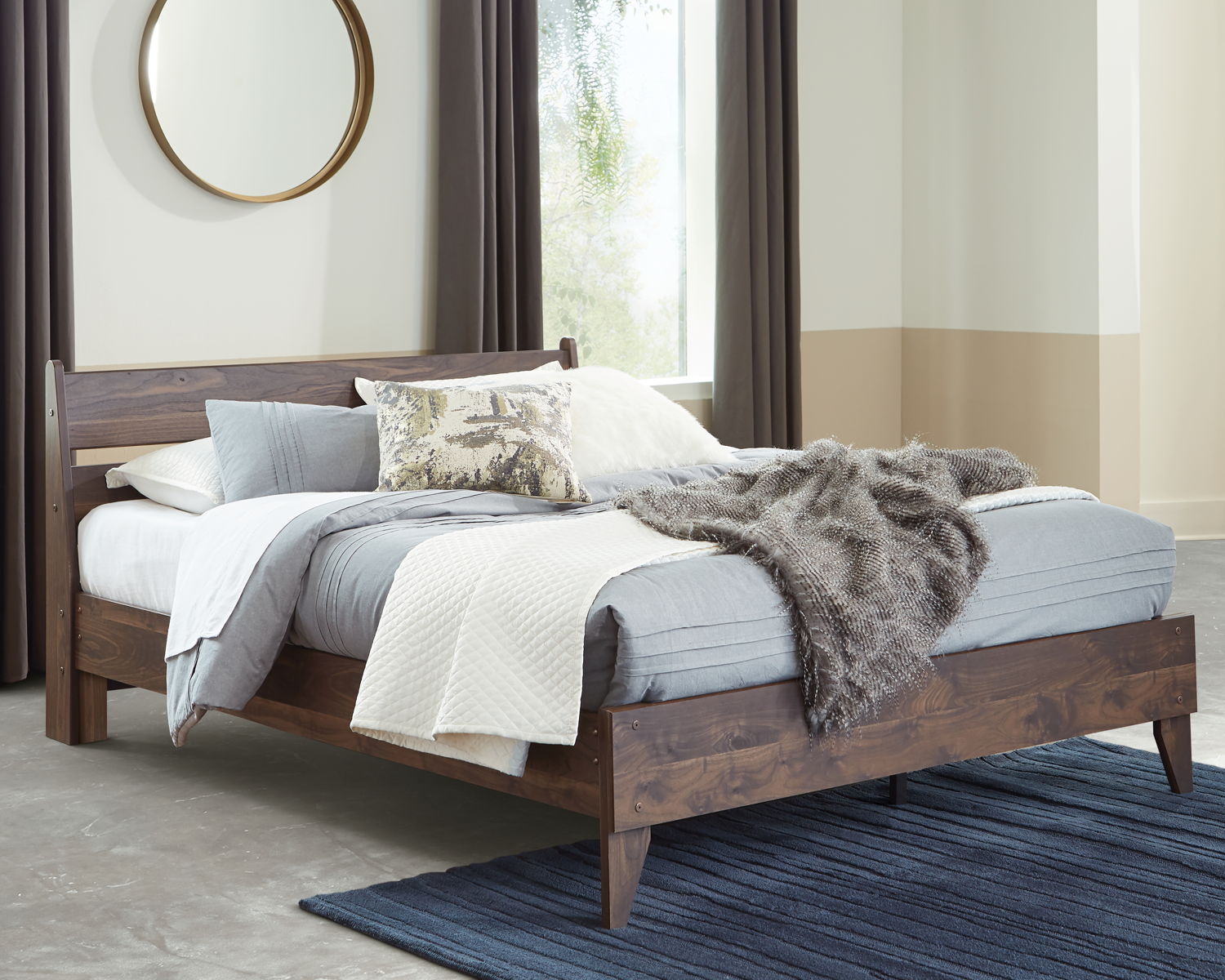 Calverson – Panel Platform Bed