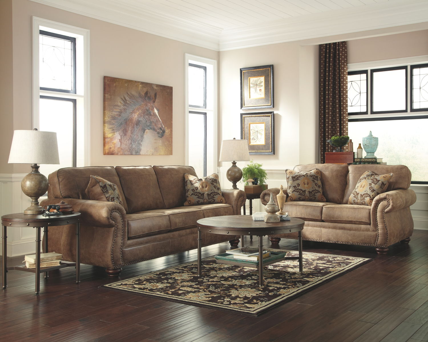 Larkinhurst – Living Room Set