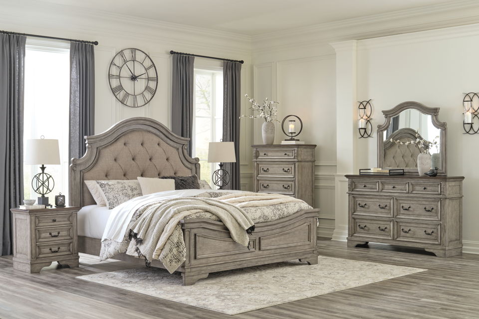 Lodenbay – Panel Bedroom Set