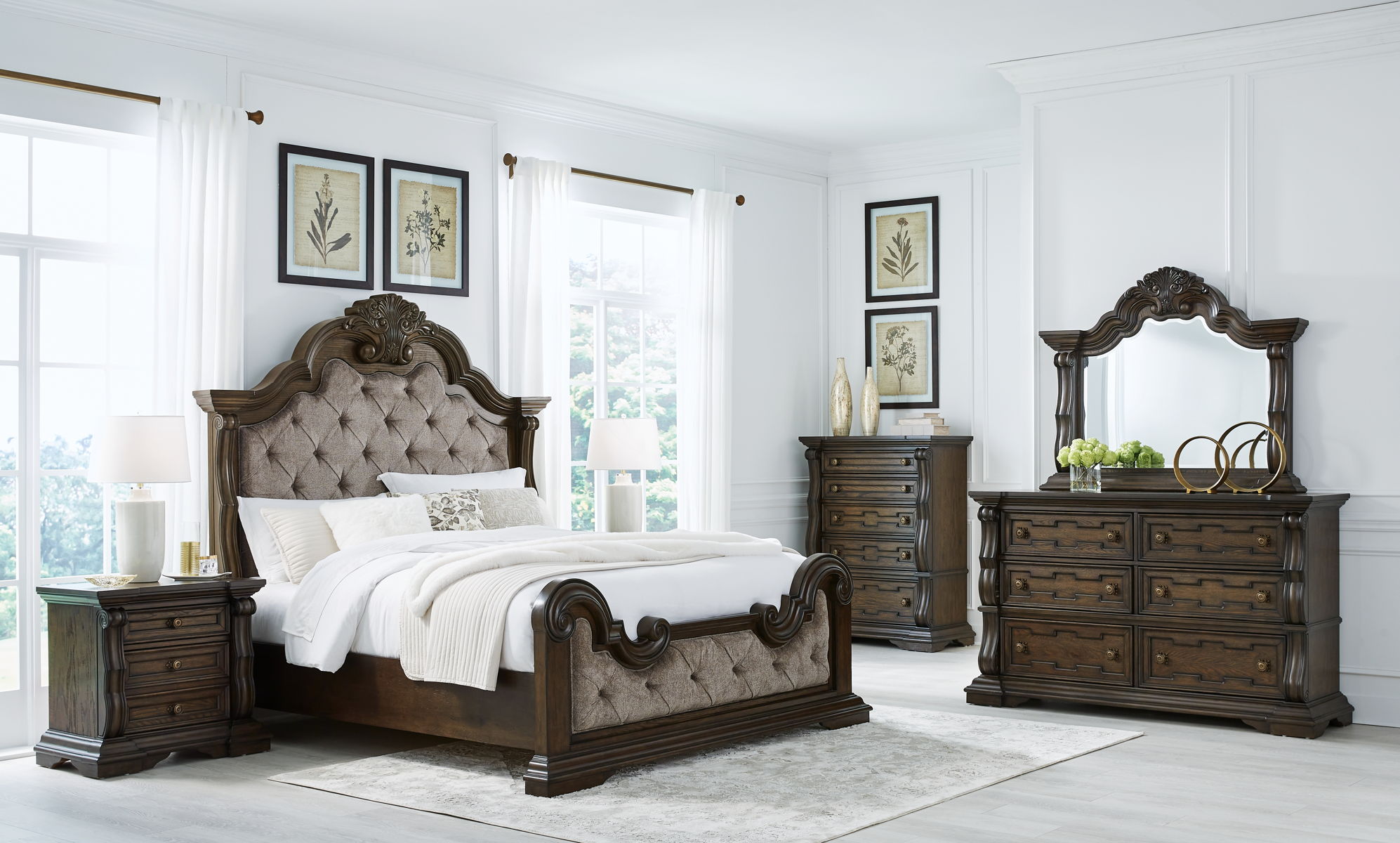 Maylee – Upholstered Bedroom Set