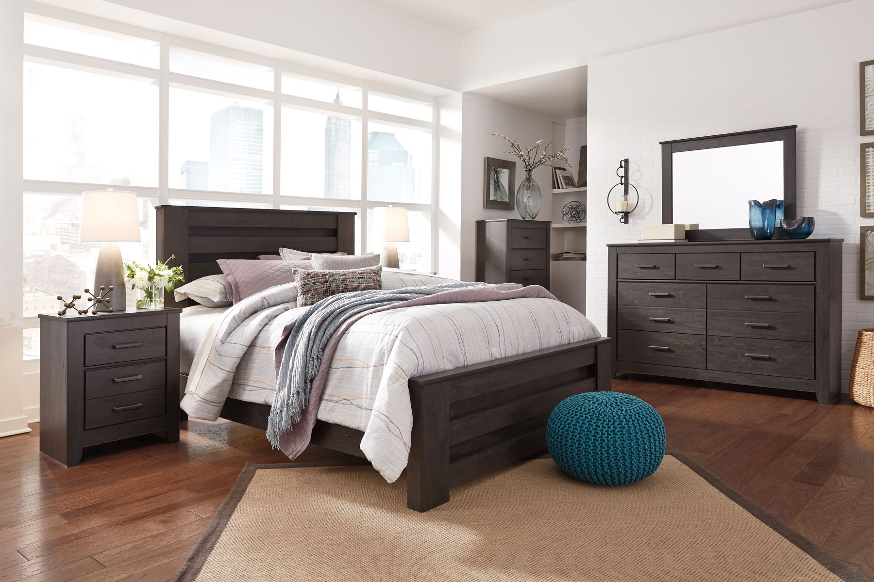 Brinxton – Panel Bedroom Set