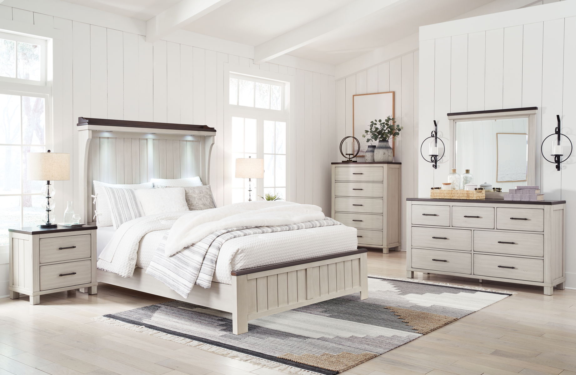 Darborn – Panel Bedroom Set