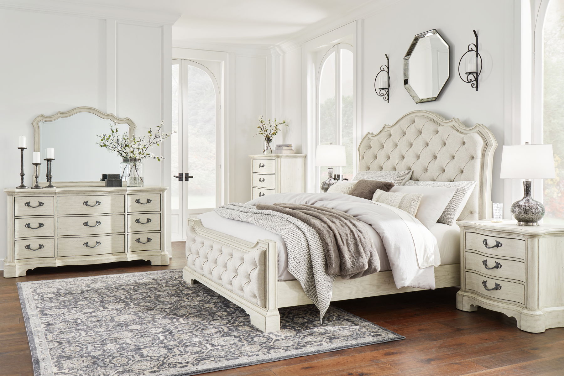 Arlendyne – Upholstered Bedroom Set