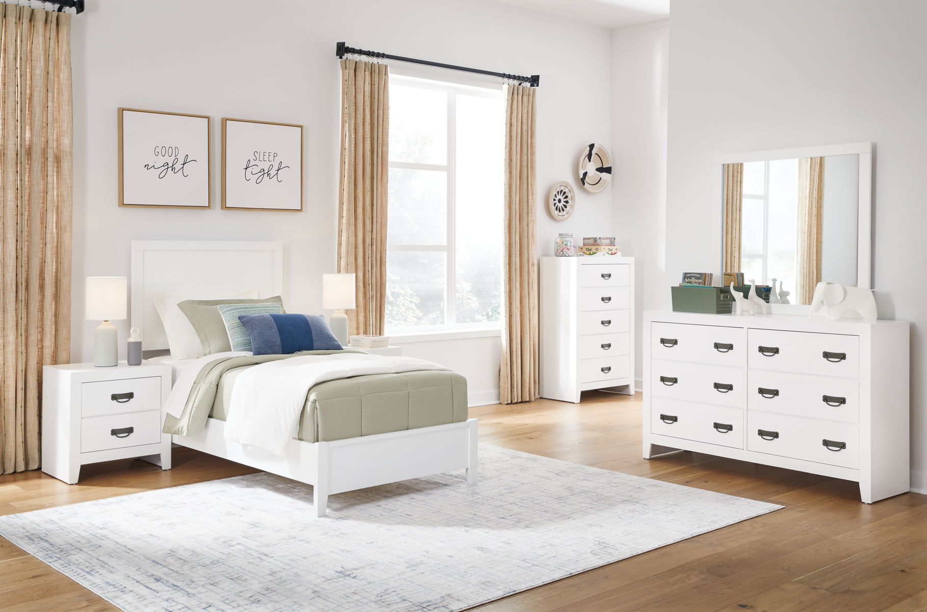 Binterglen – Panel Bedroom Set