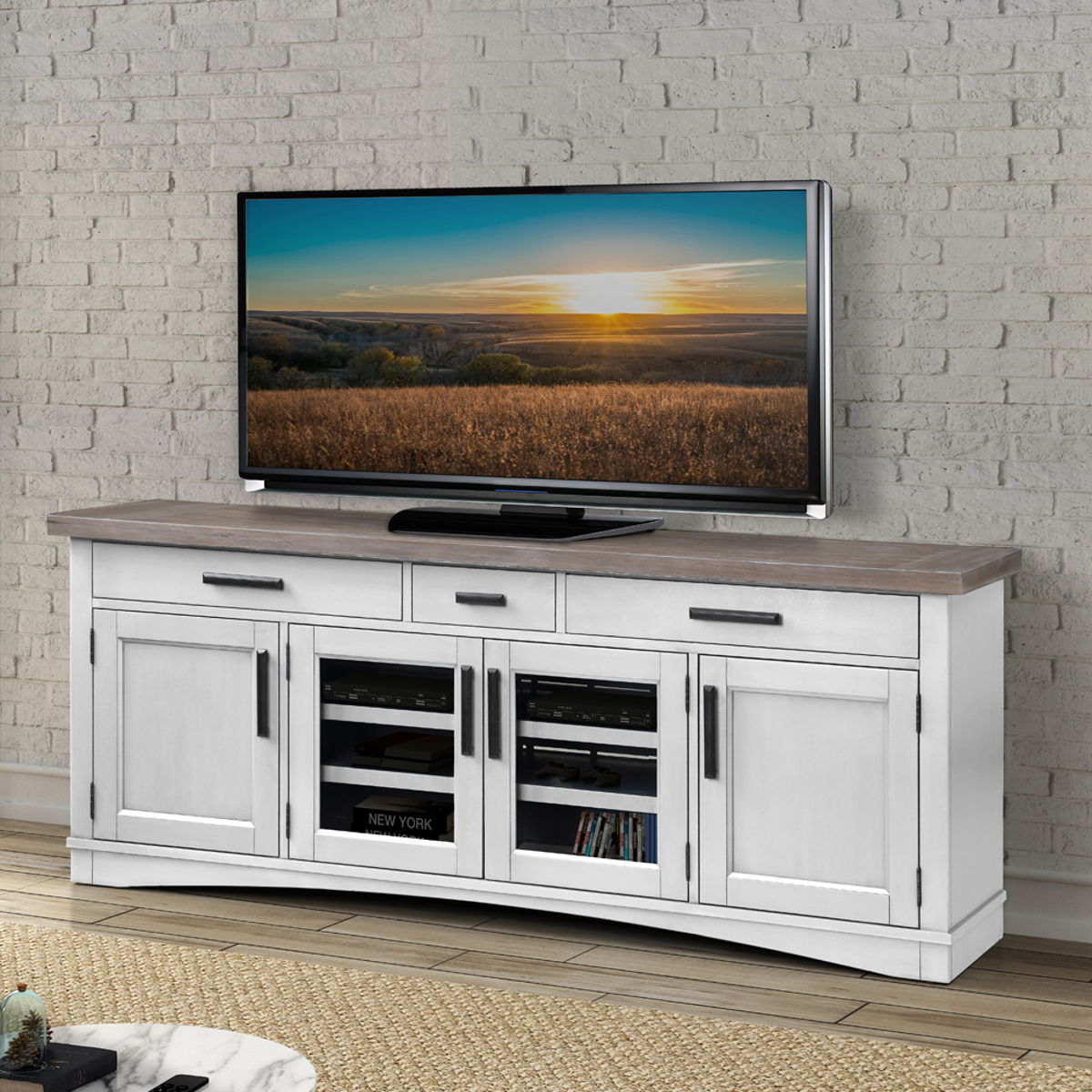 Americana Modern – TV Console (76″)