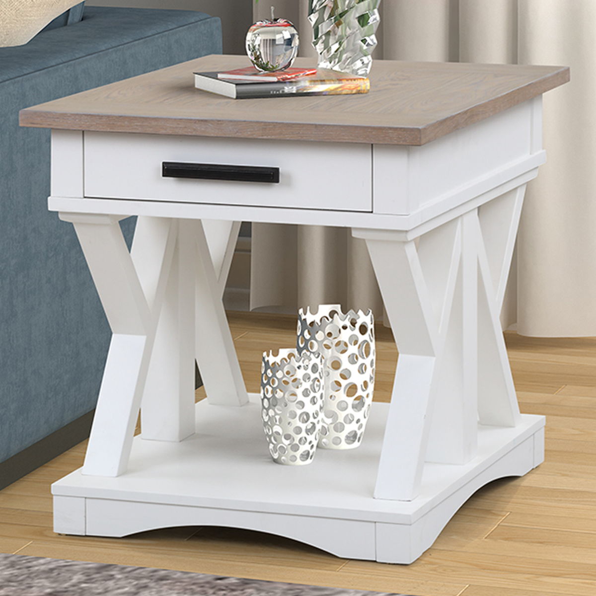 Americana Modern – End Table