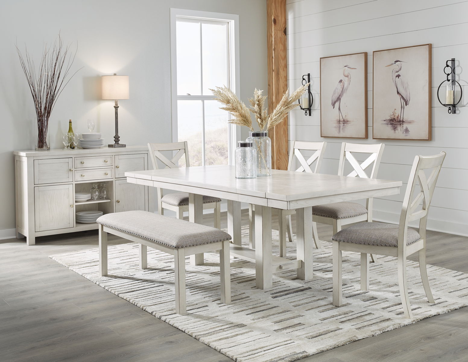 Robbinsdale – Rectangular Dining Room Extension Table Set